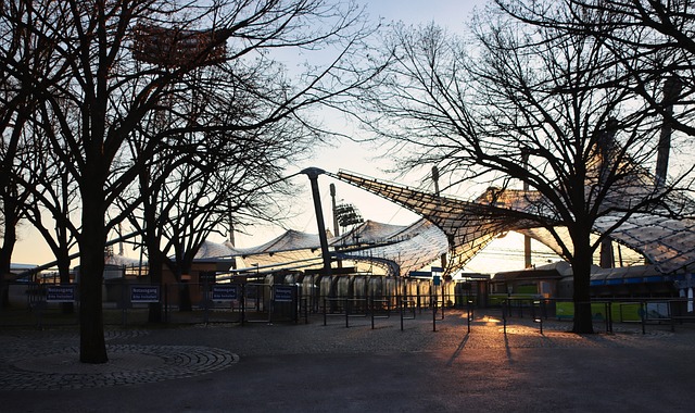 性肘擊動作 性肘擊動作